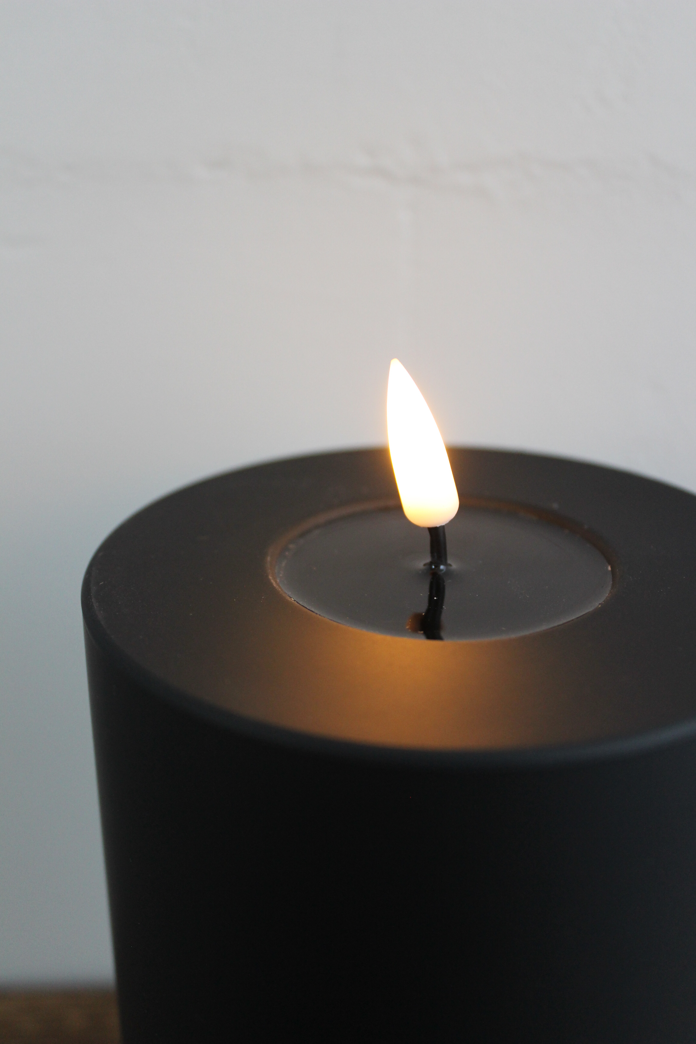 LED Stumpenkerze 10x15 - Schwarz