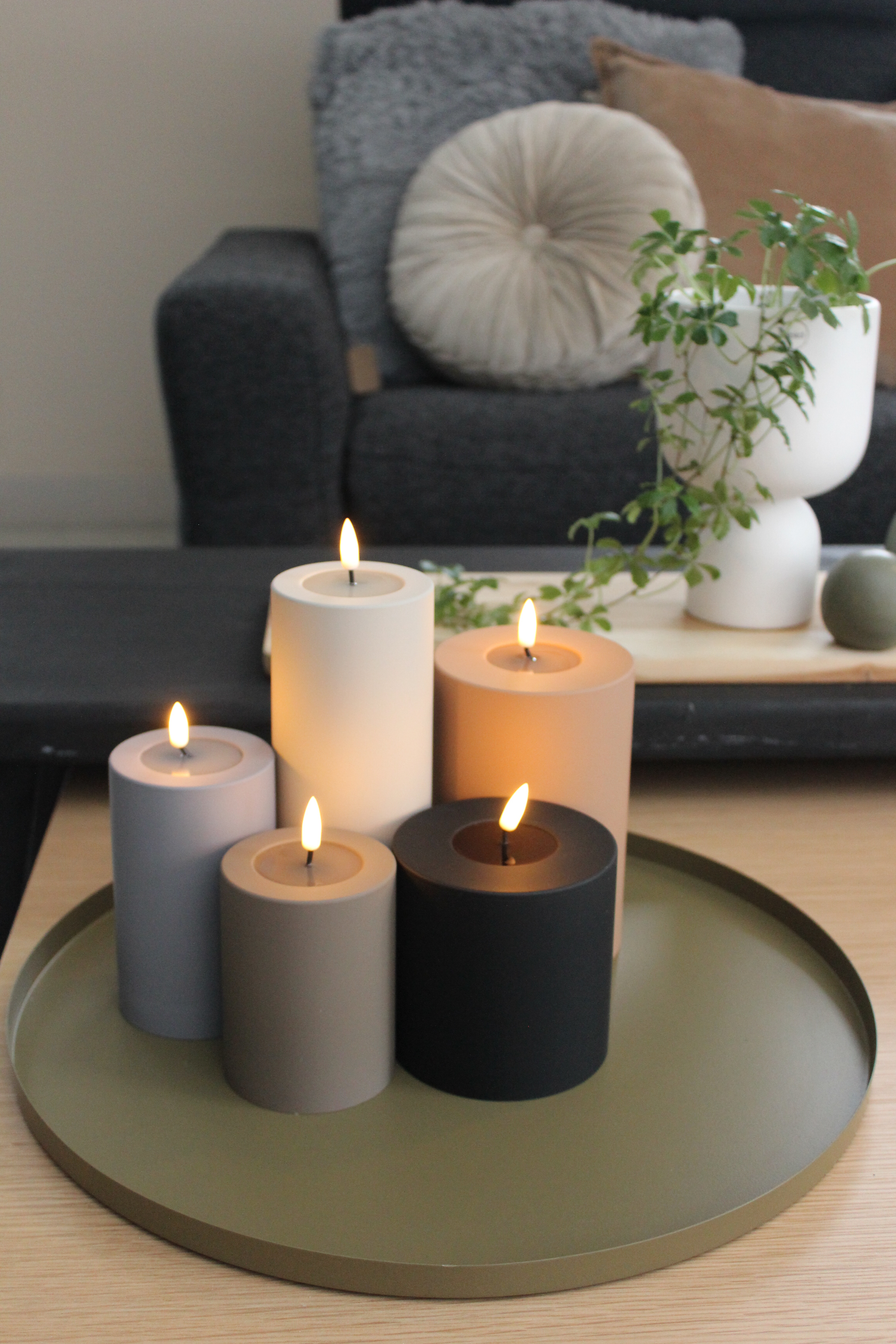 LED Stumpenkerze 7,5x20 - Taupe